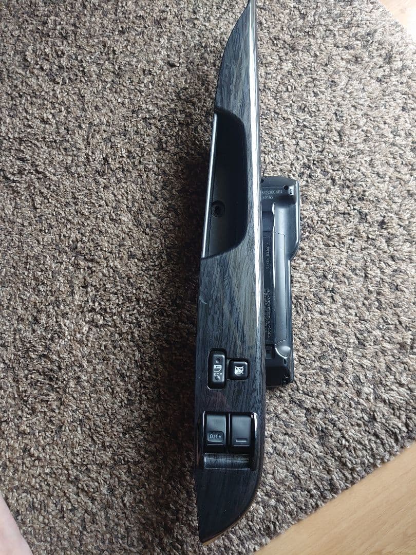 トヨタ ハイエース ダークプライム フロントドアトリム 運転席 助手席 セット