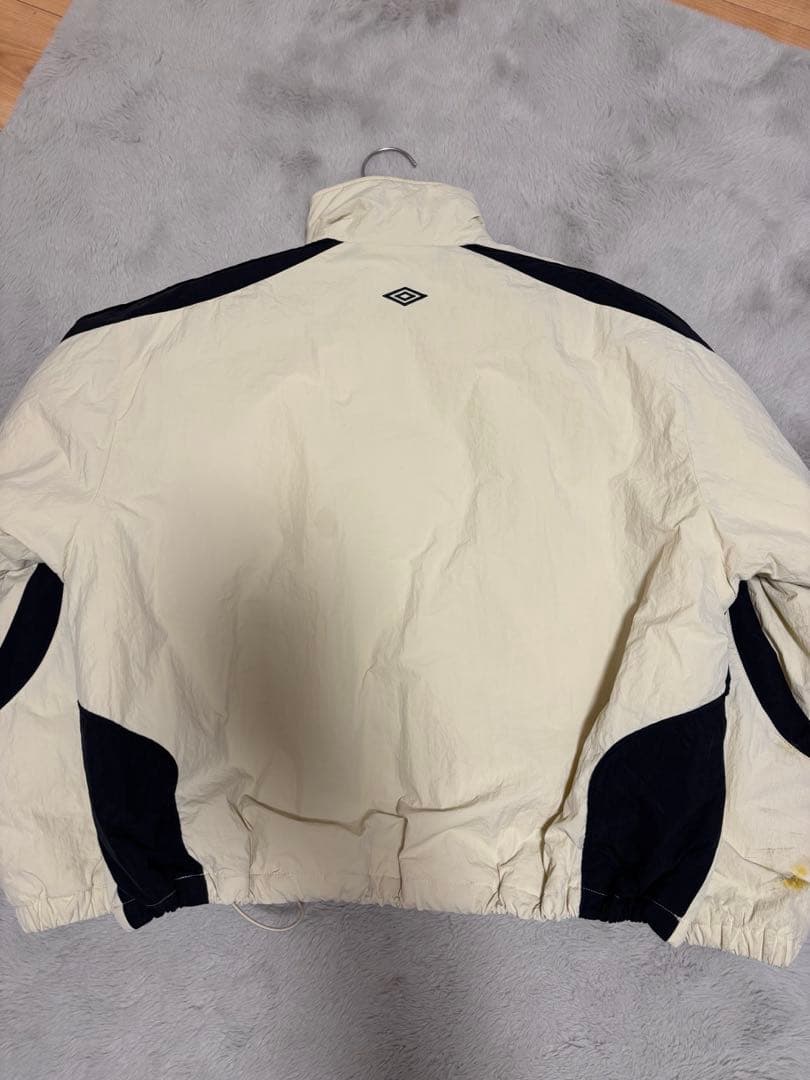 umbroナイロントラックジャケット サッカー アウター ジャージ