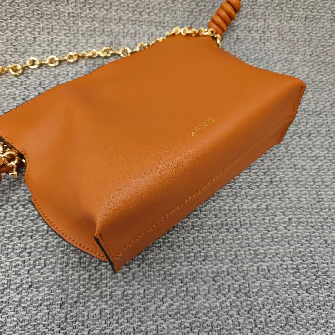 ロエベフラメンコクラッチバッグ