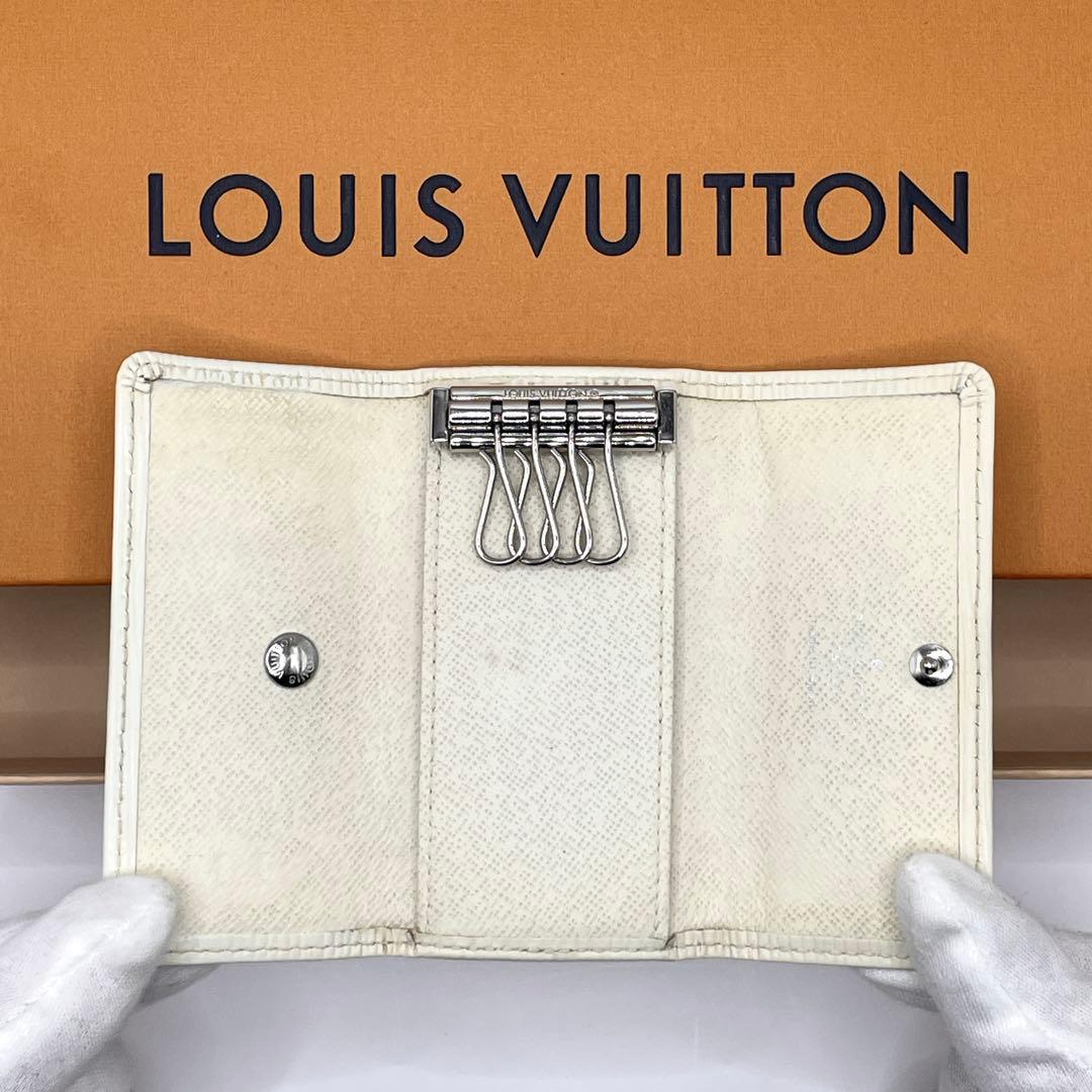 【値下げしました】ルイヴィトン エピ 4連キーケース ホワイト