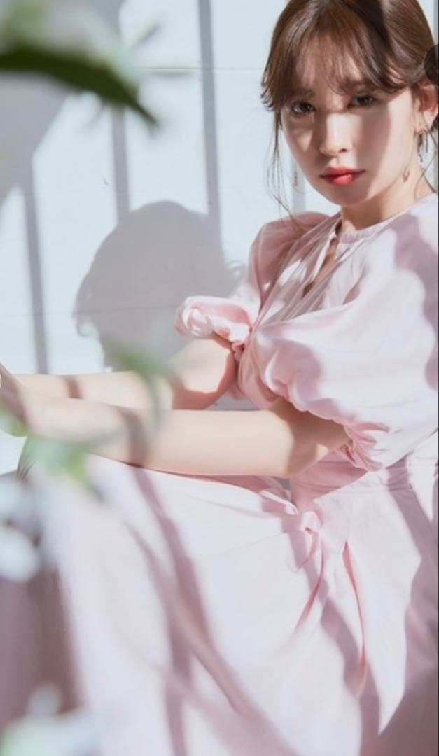 美品Herlipto Fountain Lace Up Bow Dress