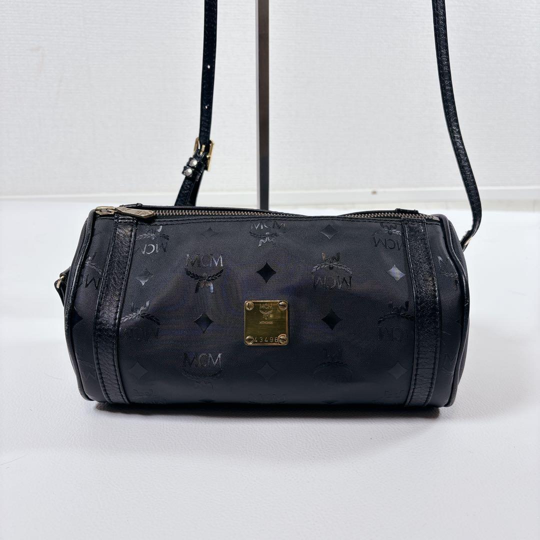 美品✨MCM ヴィセトス バレルバッグ（筒型ショルダーバッグ）　ブラック