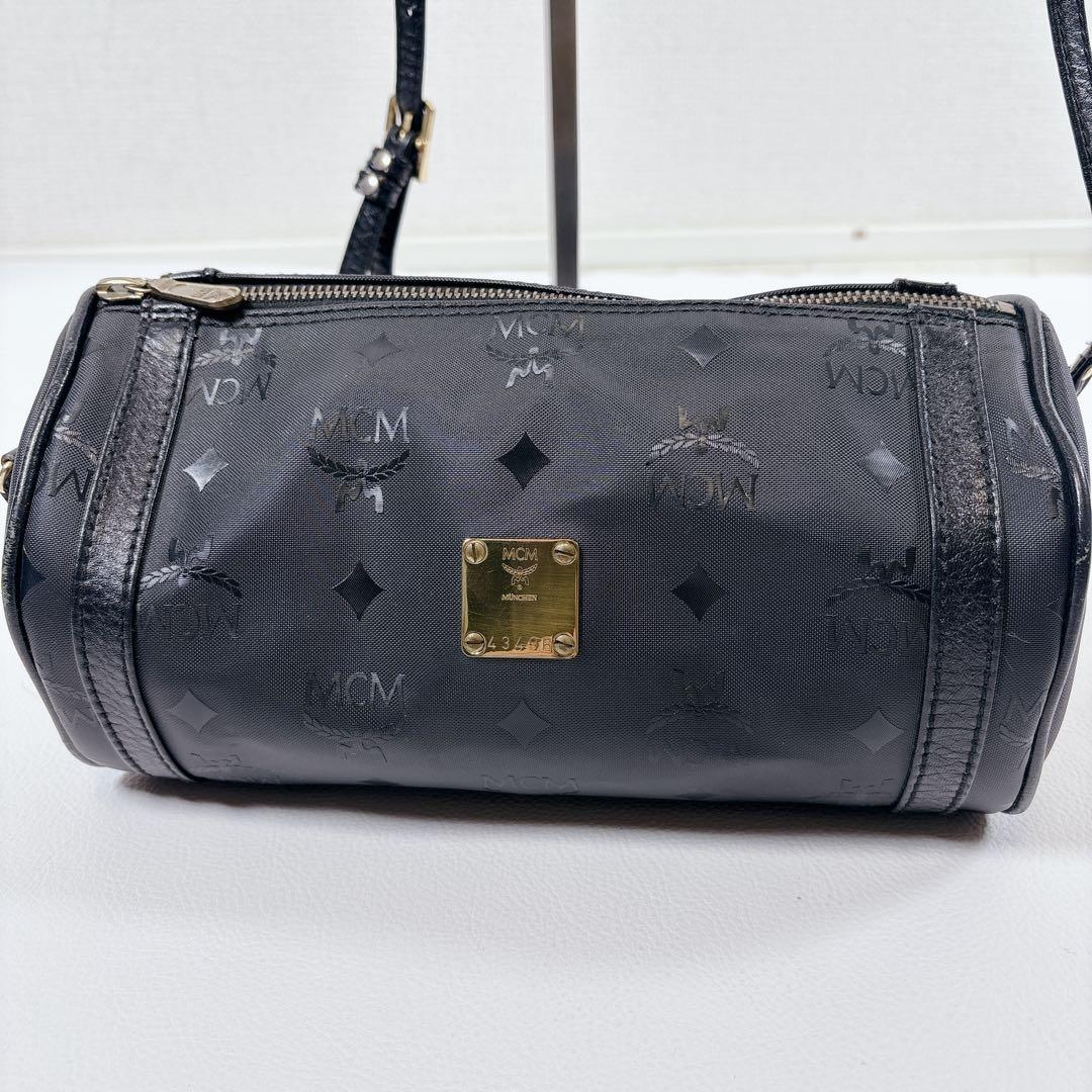 美品✨MCM ヴィセトス バレルバッグ（筒型ショルダーバッグ）　ブラック