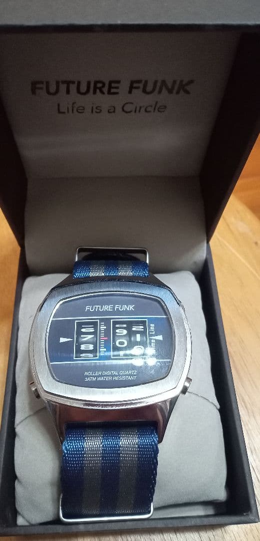 FUTURE FUNK デジタルクォーツ 腕時計