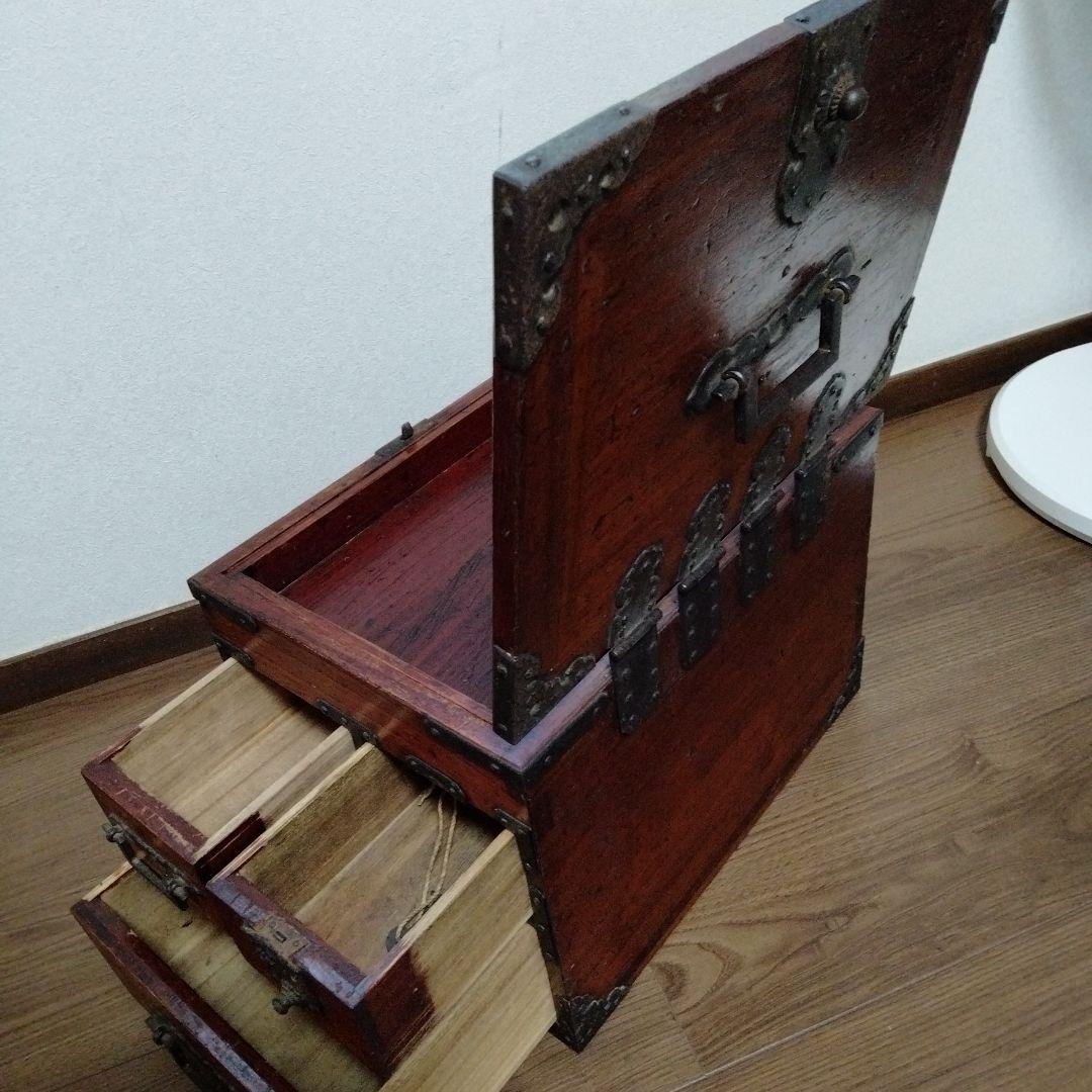 アンティーク手持箪笥 鍵付き、傷み無し