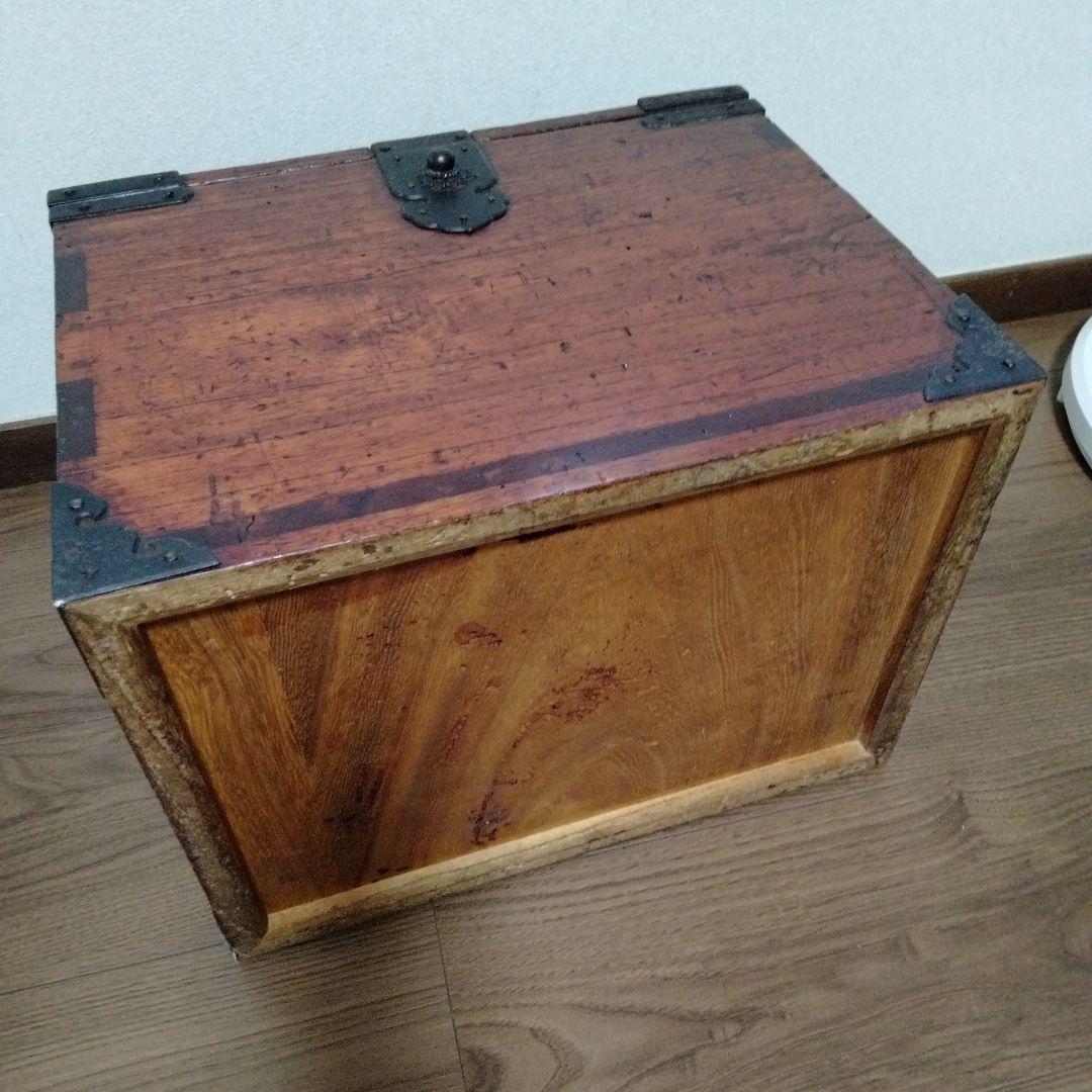 アンティーク手持箪笥 鍵付き、傷み無し