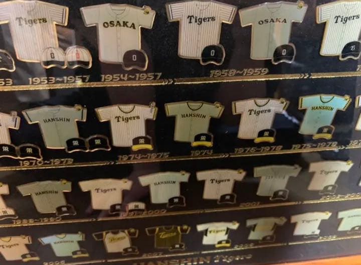 阪神タイガース　ユニフォーム　バッチ