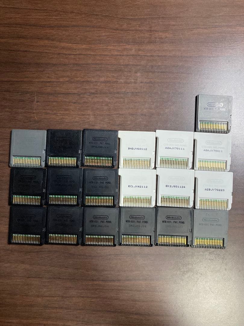 ポケモン　3DS DSソフト19本まとめ売り　ケース付き