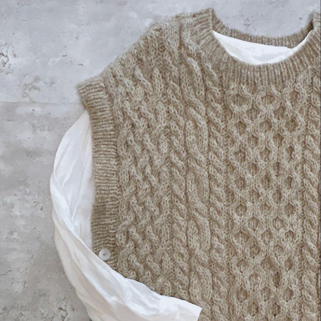 utilité ユティリテ ケーブルニット ベスト ゆったり　サイドボタン