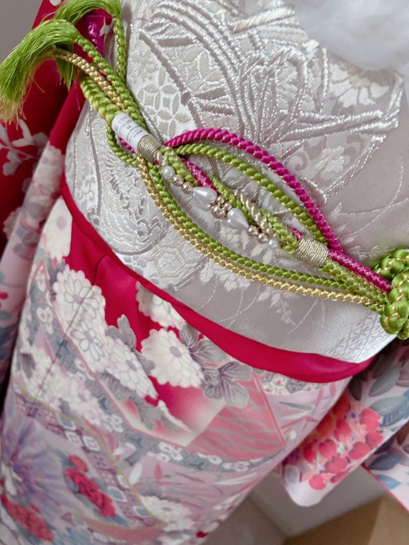 美品正絹振袖フルセット　姫　フリル　西陣織袋帯付き豪華赤い花柄　成人式