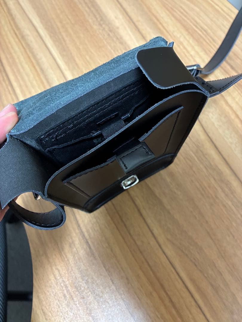 【Dr.Martens】リポーターバッグ ブラック