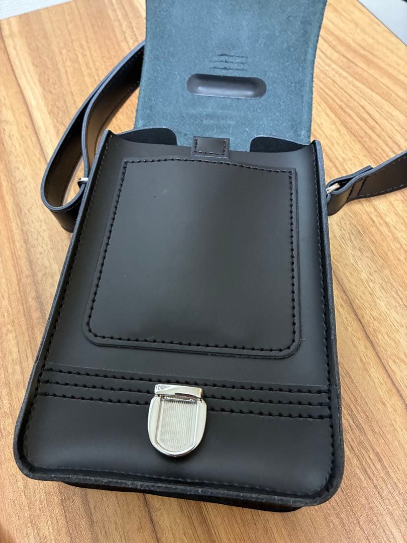 【Dr.Martens】リポーターバッグ ブラック