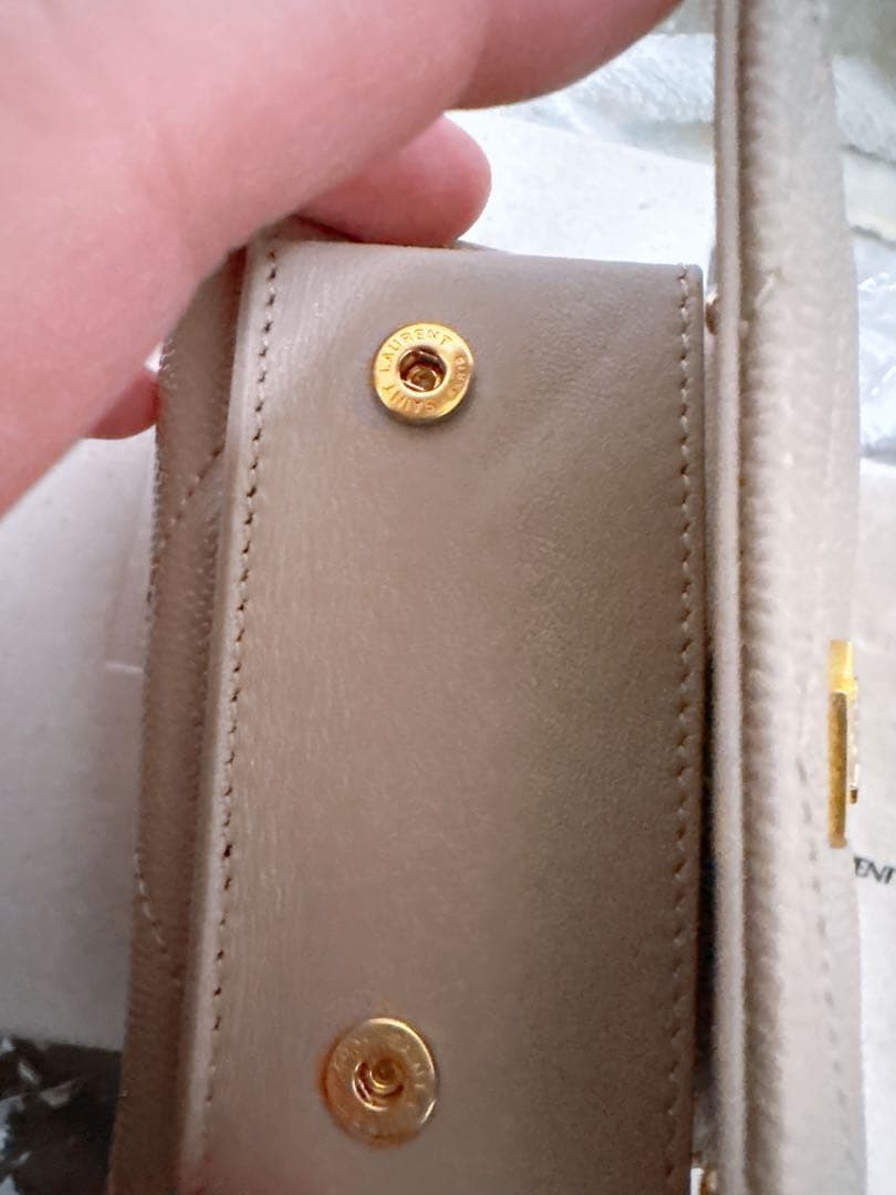 最終お値段サンローラン　三つ折り財布