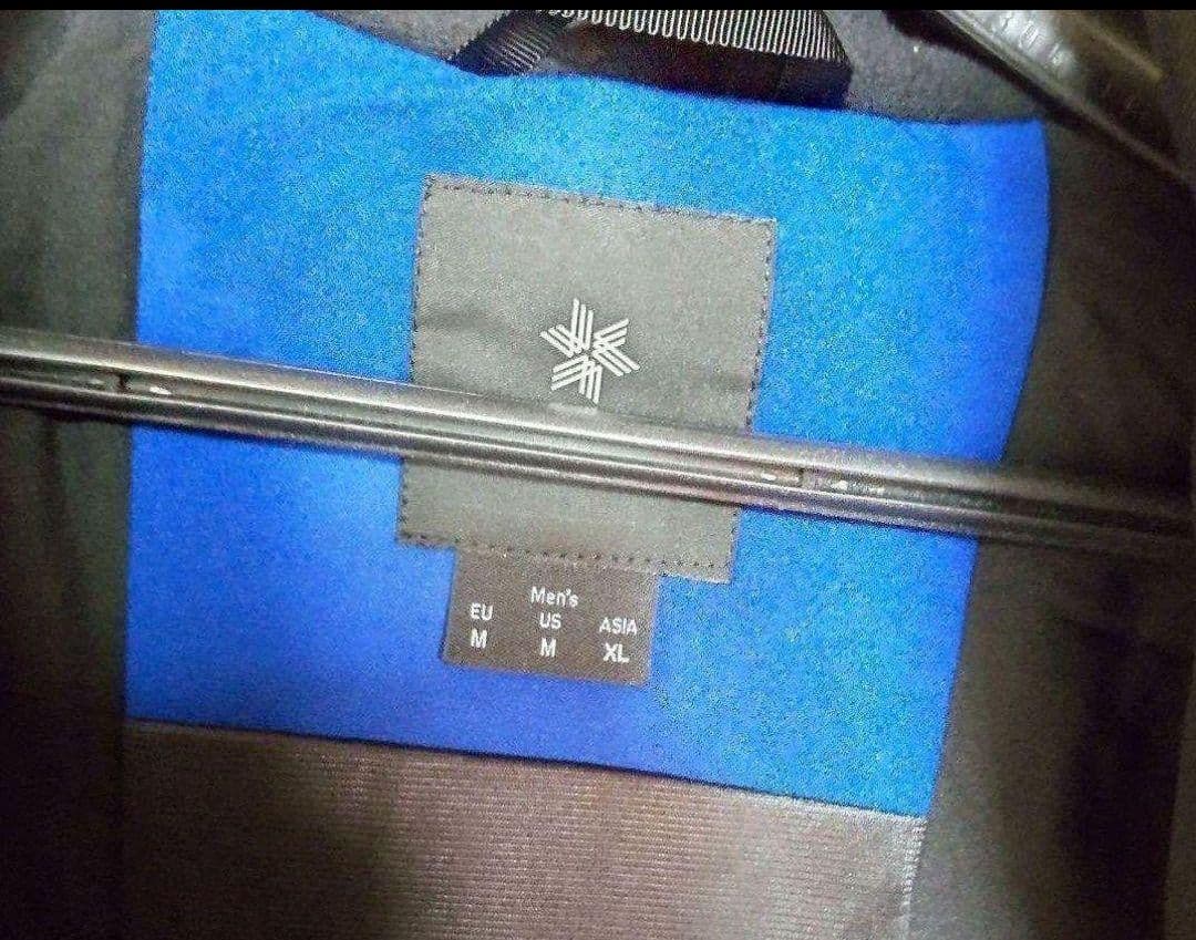 b 新品タグ付き 未使用保管品 ゴールドウィン ジャケット