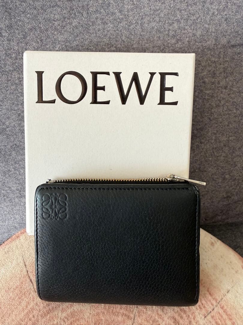 LOEWE ブラック 三つ折り財布