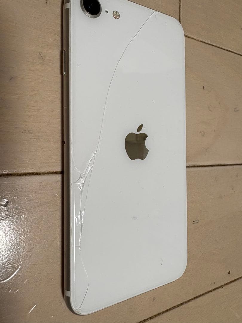 iPhone SE2 64GB 背面ガラス割れ