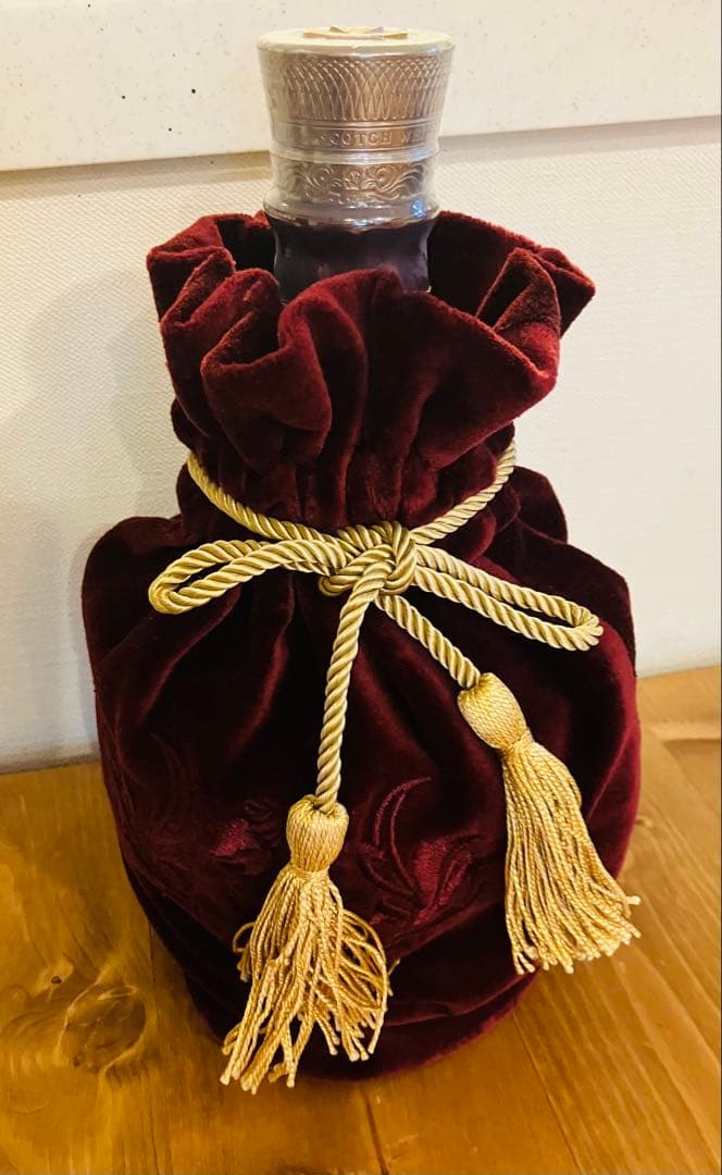 【未開栓】ロイヤルサルート21年 赤 700ml 陶器ボトル