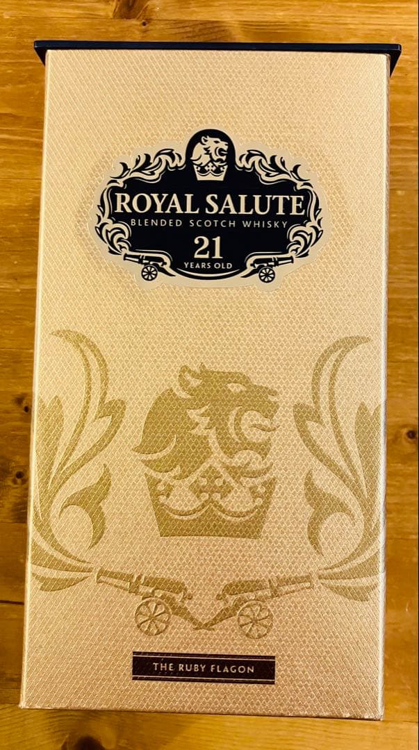 【未開栓】ロイヤルサルート21年 赤 700ml 陶器ボトル