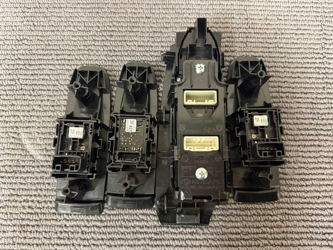 スバル　インプレッサ　DBA-GT7 パワーウィンドウスイッチ