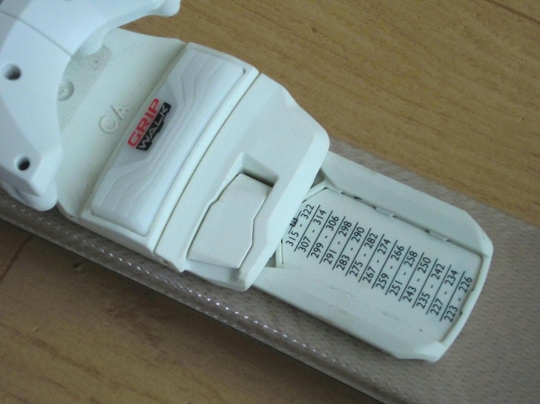 ■■1月限定■送料無料■Hart■子供用スキーセット■117/22■WAX済■■