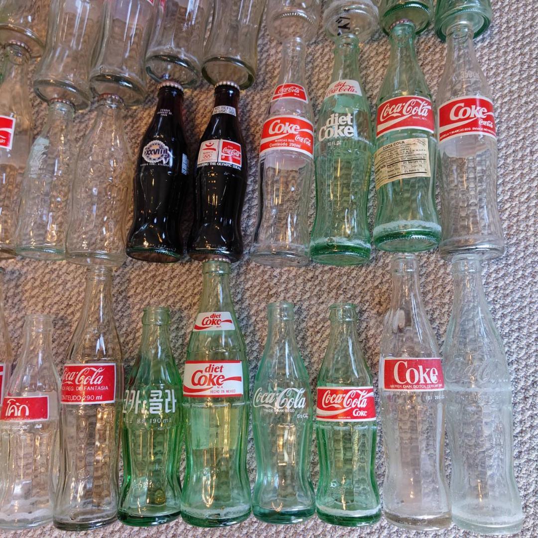 【送料無料】昭和レトロ コカコーラ瓶 46本世界各国コレクション 紙ラベルあり！