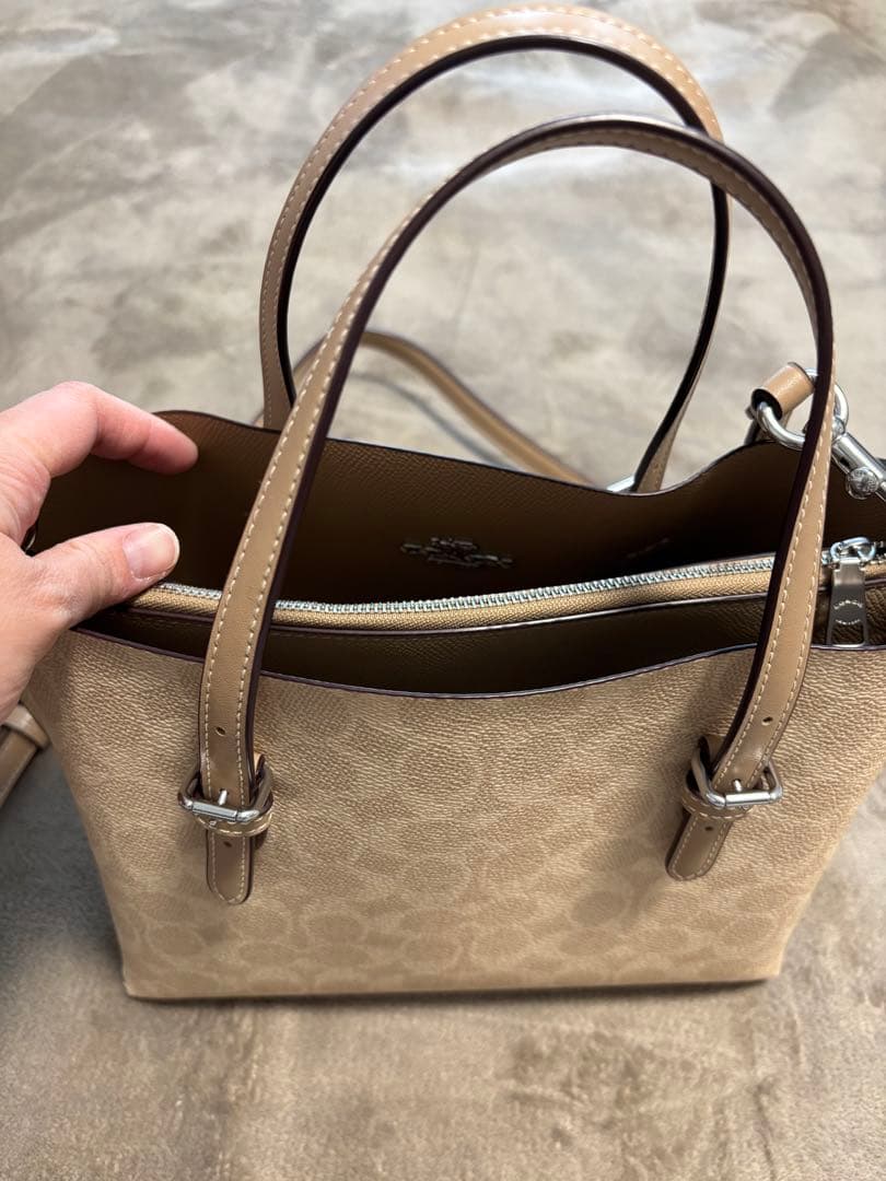 coach モリートート バッグ 25・シグネチャーキャンバス