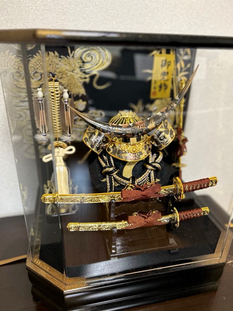 五月人形 ケース入り 兜飾り 六角勝輝 伊達政宗の兜 アクリルケース 幅43cm