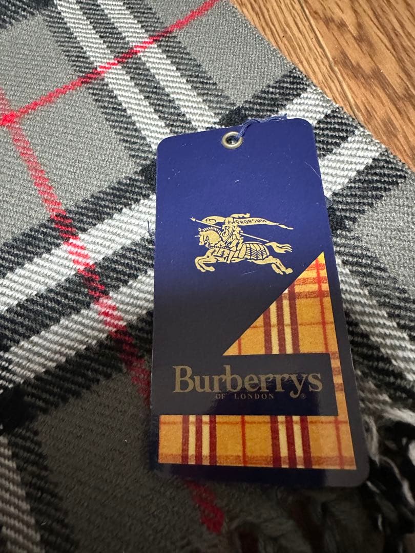 Burberryマフラー　新品　未使用　タグ付き　イングランド製