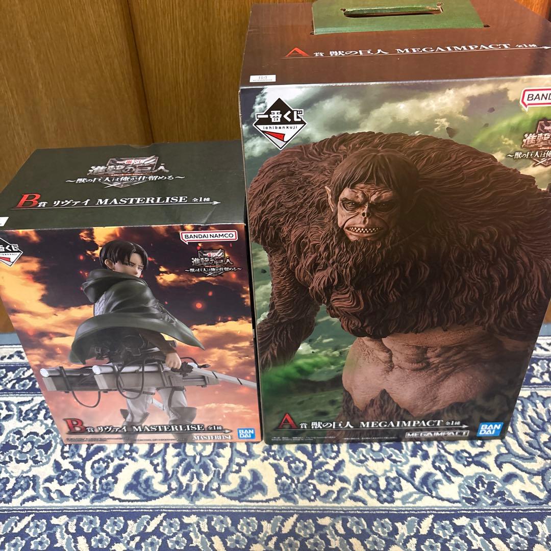 進撃の巨人一番くじ A賞獣の巨人 B賞リヴァイ