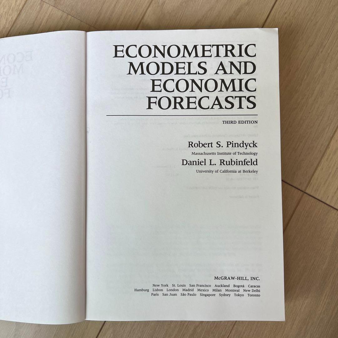 洋書 Econometric Models and Economic
