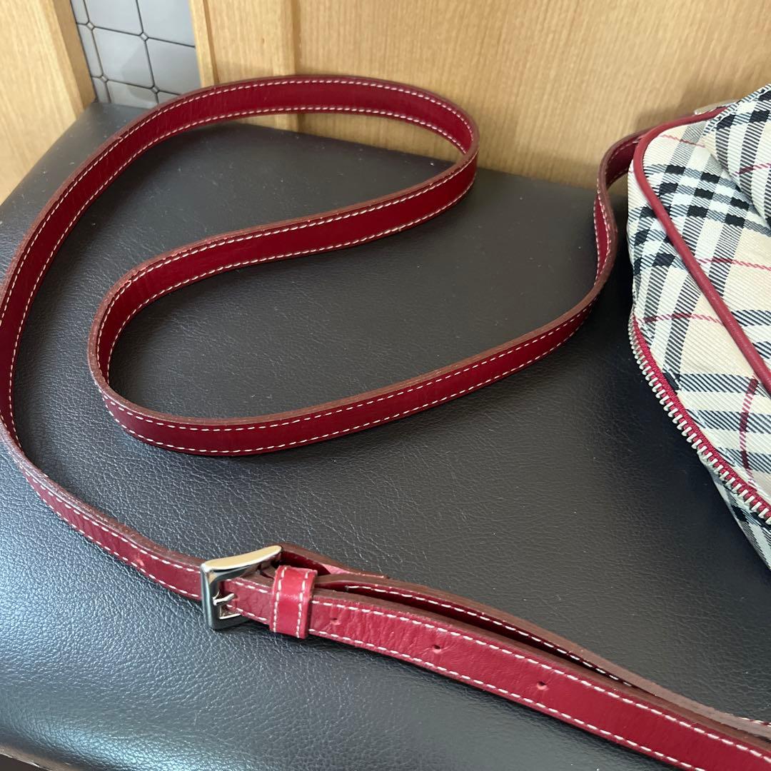 バーバリー・ブルーレーベル　チェック　ショルダーバッグ　赤