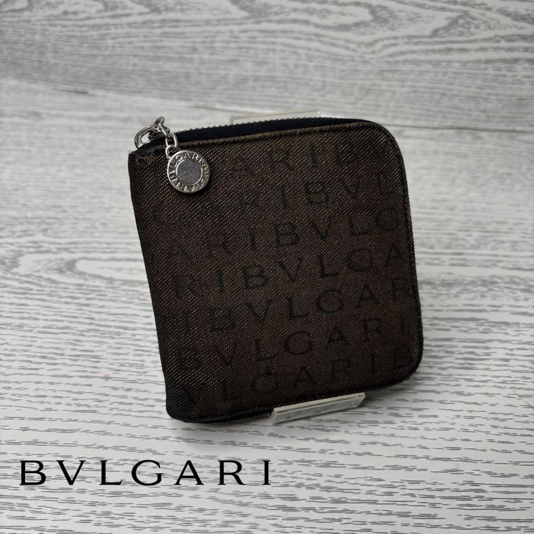 BVLGARI ブルガリ　ラウンドジップ　二つ折り財布　M8228