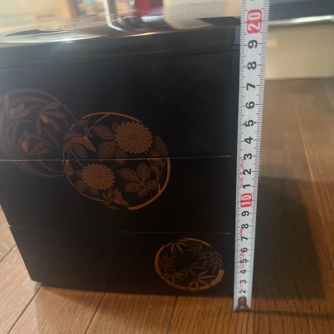 漆器 重箱 3段 黒地 金色模様