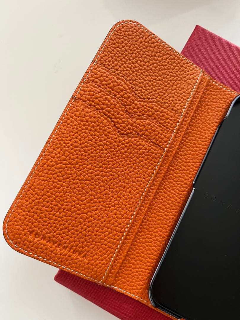 【新品未使用】完売商品！iPhone 16ダイアリーケース シュリンクレザー