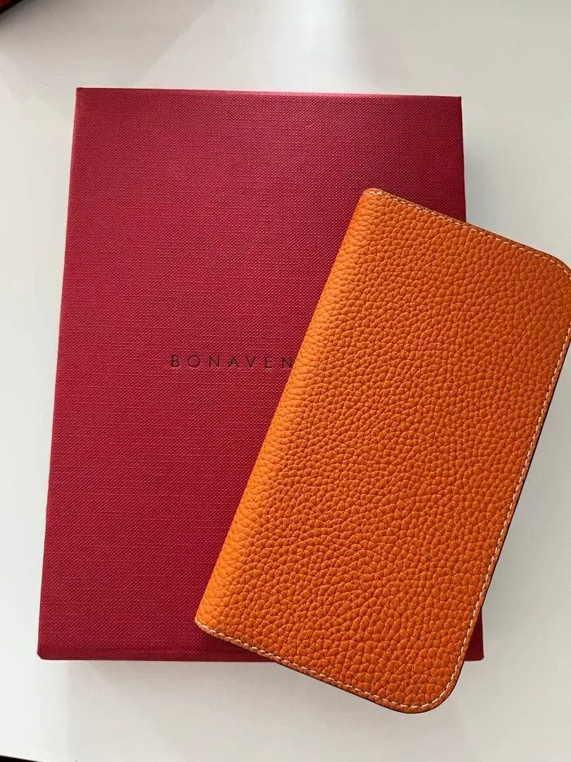 【新品未使用】完売商品！iPhone 16ダイアリーケース シュリンクレザー