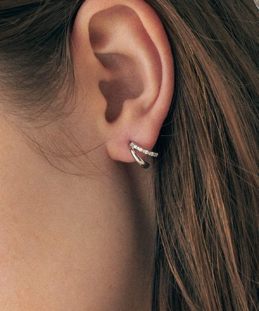 ete ビジュー ダブルライン ピアス現行品未使用