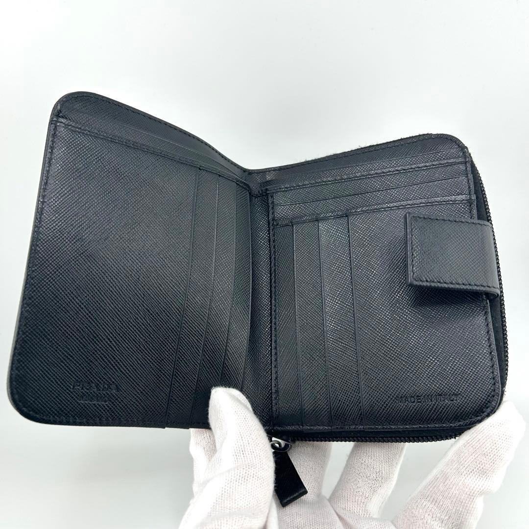 極上美品・保証書付　PRADA 二つ折り　三角プレート　サフィアーノ　ブラック