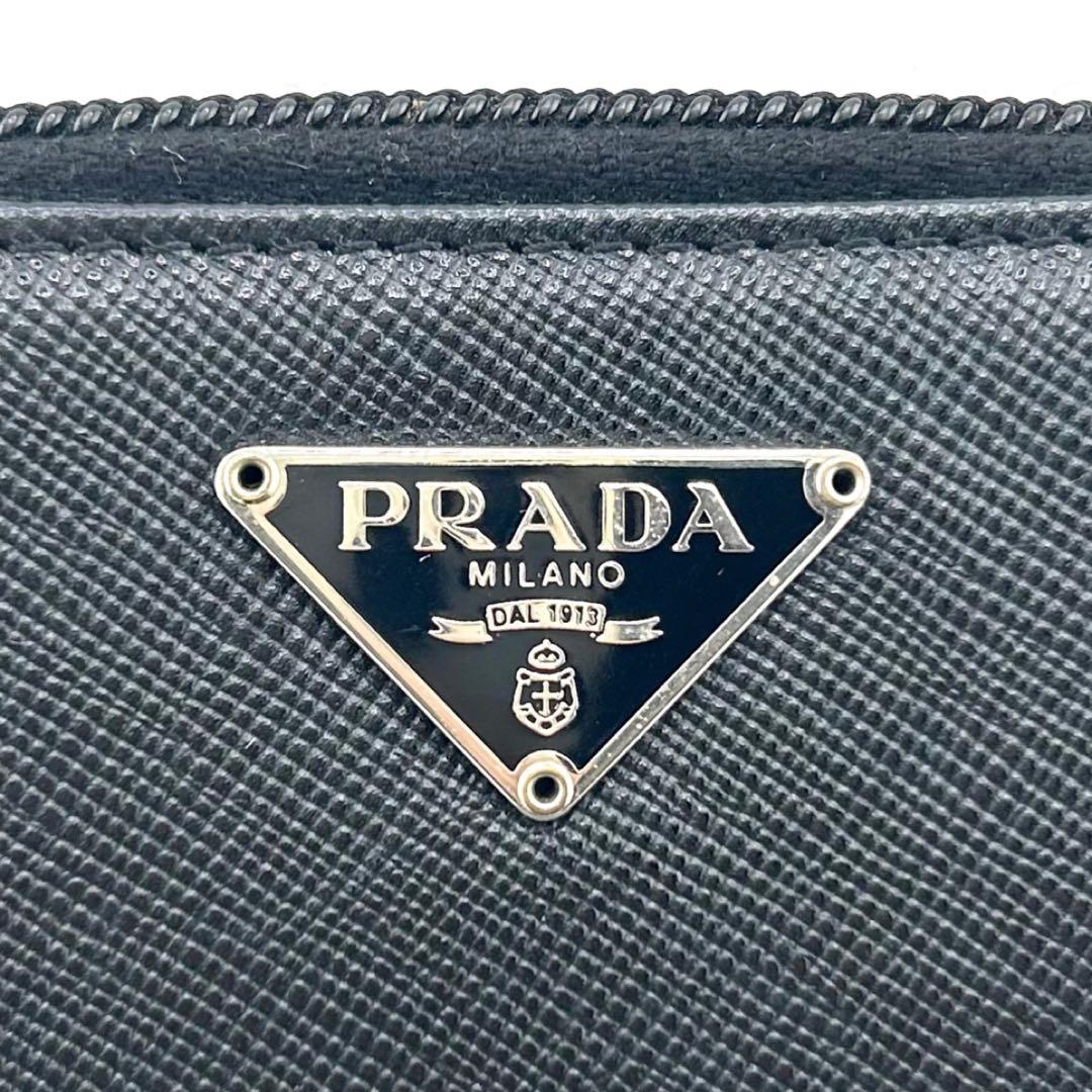 極上美品・保証書付　PRADA 二つ折り　三角プレート　サフィアーノ　ブラック