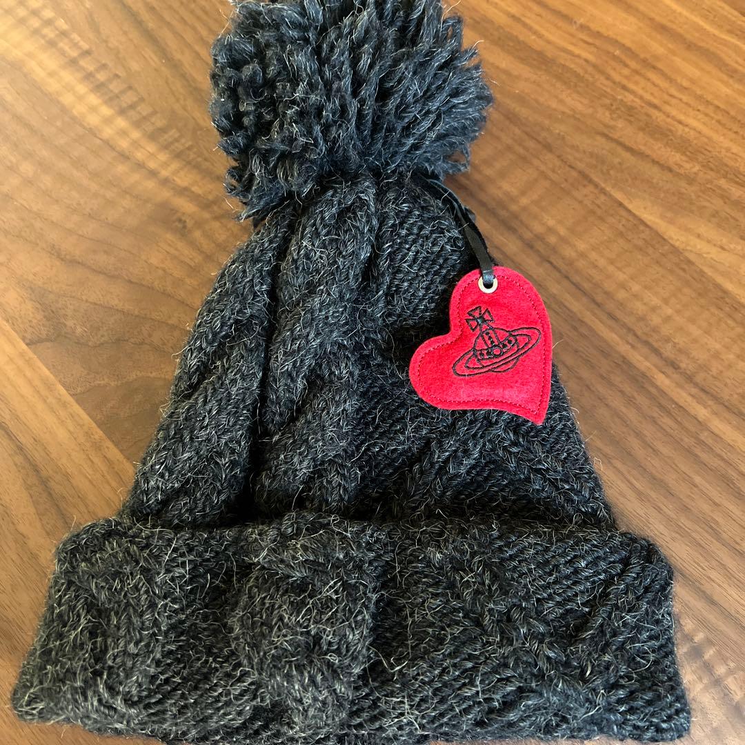 VivienneWestwood ニット帽 ポンポン付き