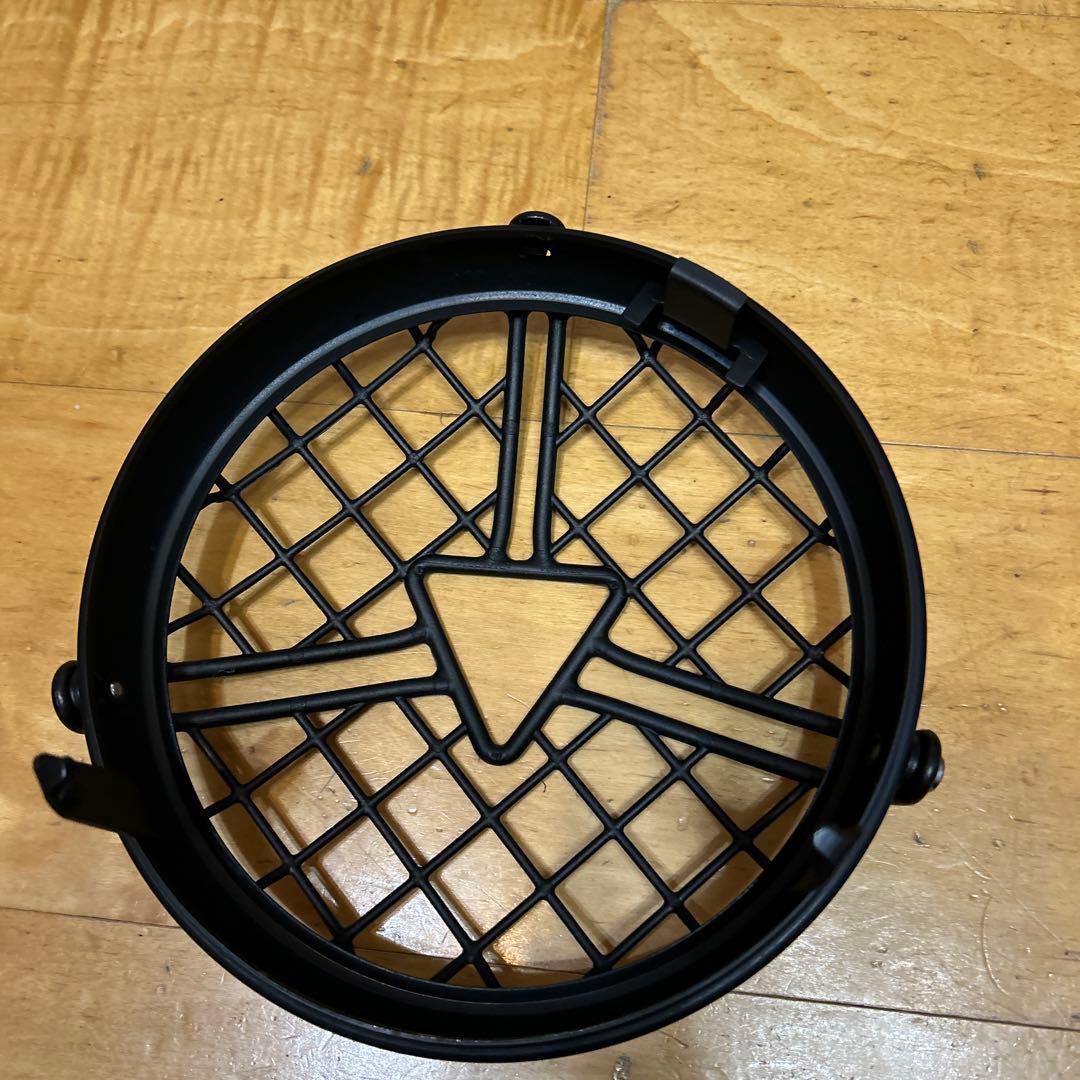 ヘッドライトグリル＆ベゼルキットA9838244 Triumph