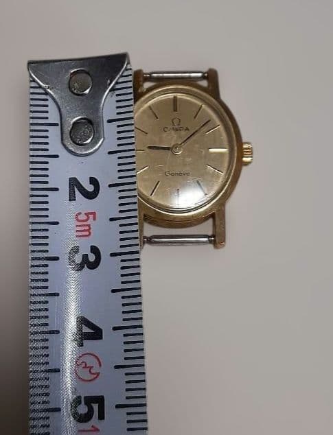 OMEGA Geneve 金色腕時計