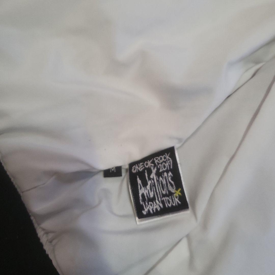 ONE OK ROCK Ambitions 2017 ジャケット