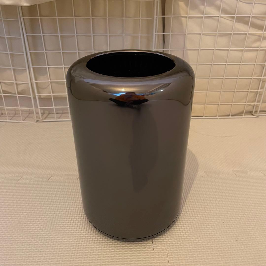 Apple Mac Pro (2013) スペースグレー