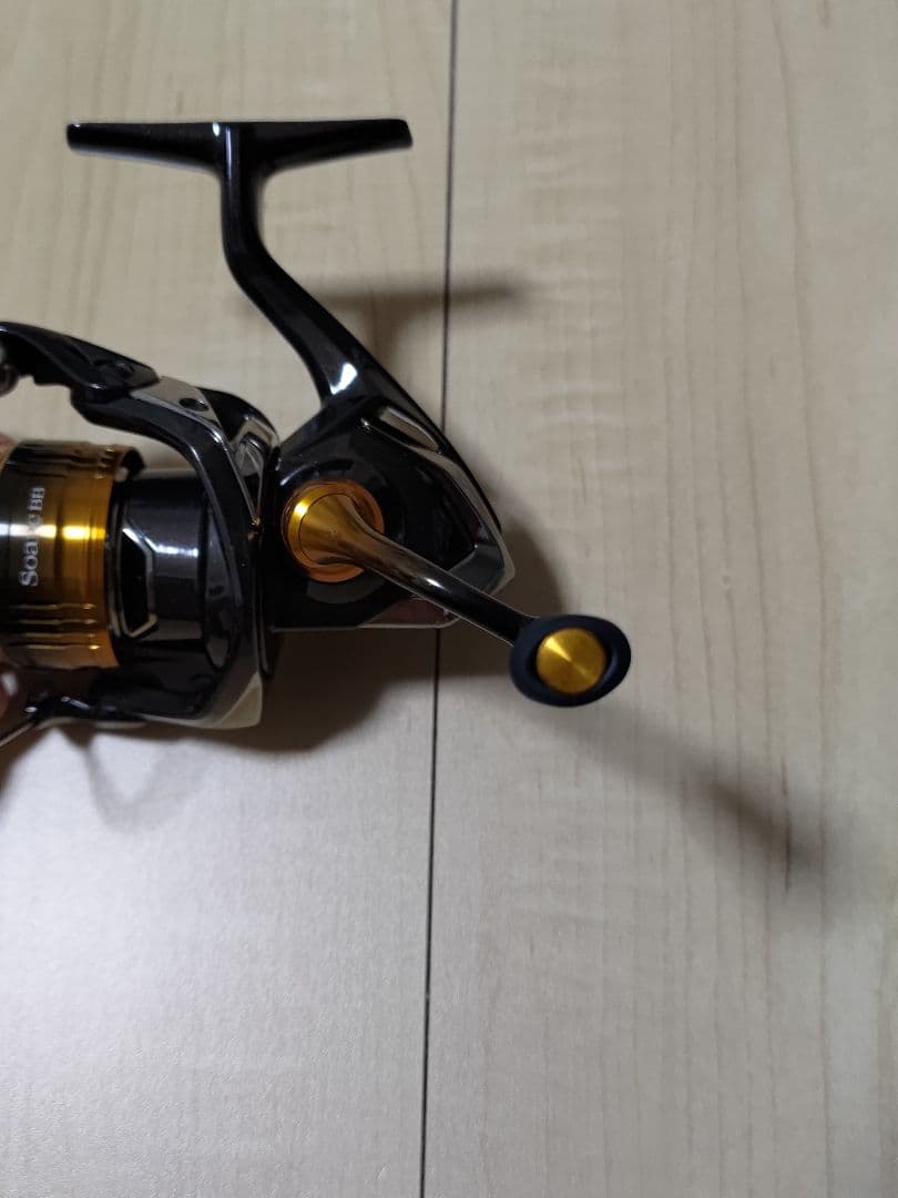 美品22ソアレBB C2000SSPG スピニングリール