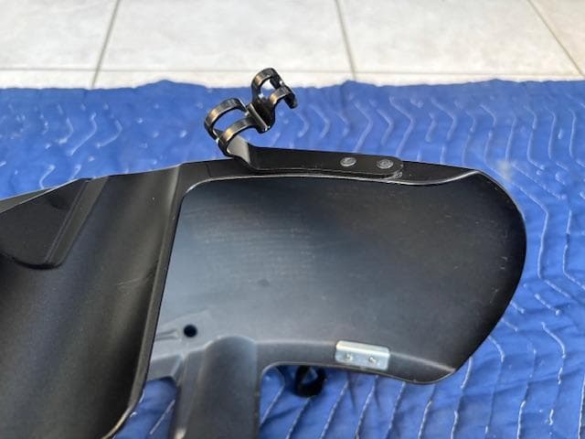 Z900RS SE　2025　フロントフェンダー マットブラック クランプ付き