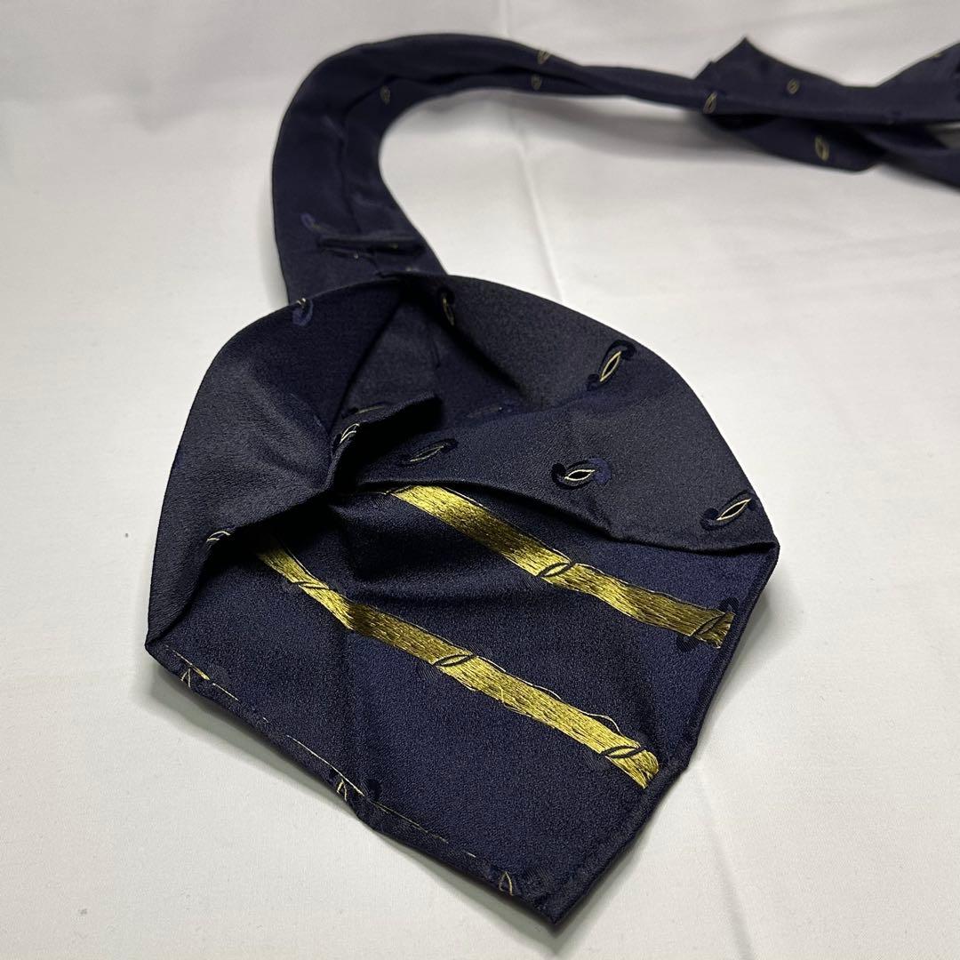 美品☆アットヴァンヌッチ☆ネクタイ☆ネイビー☆パターン柄☆セッテピエゲ☆643