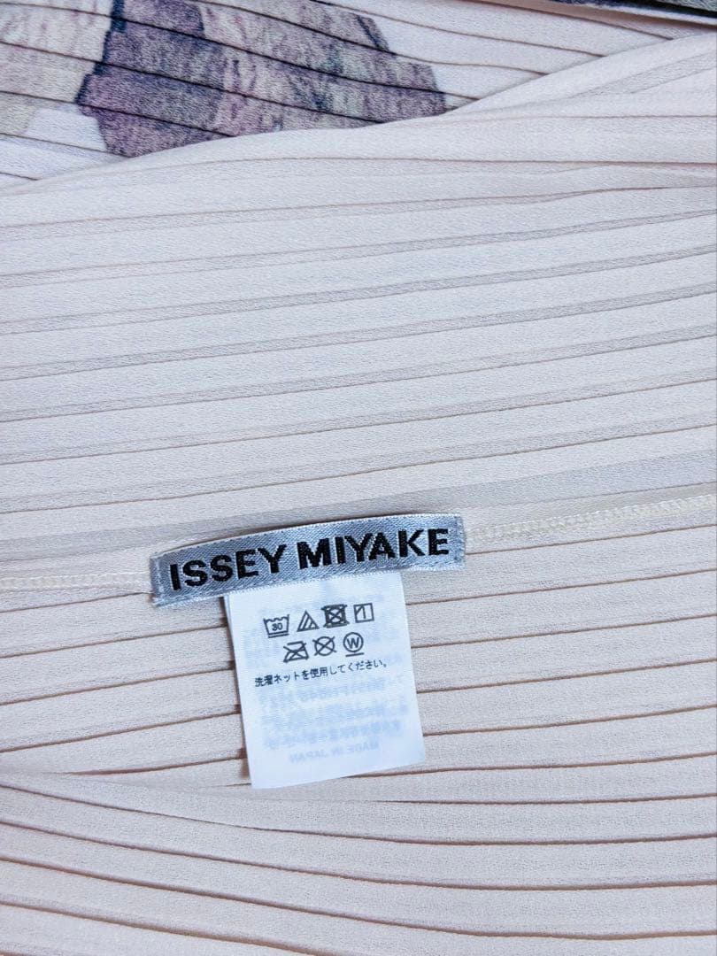 2025SS イッセイミヤケPRESSED FLORA PLEATSワンピース