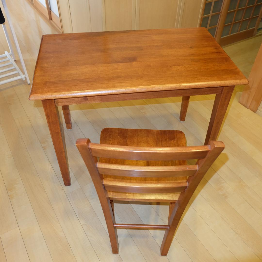 茨城県笠間市より 天然木 無垢材 椅子と机のセット チーク材？ マレーシア製