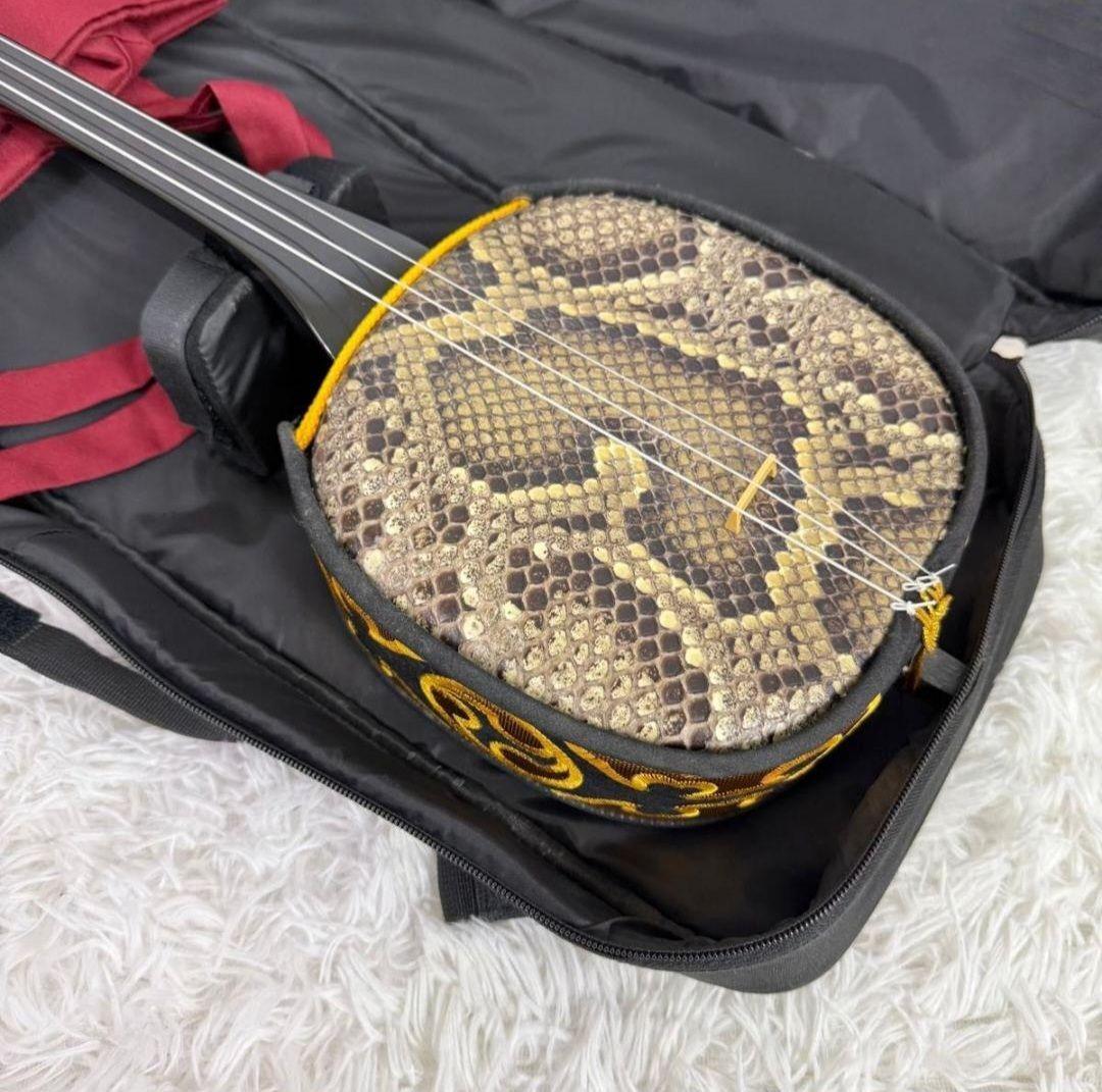 m*a様 【美品】沖縄三線 本革 蛇柄 強化張り 沖縄三味線 和楽器 ソフトケー