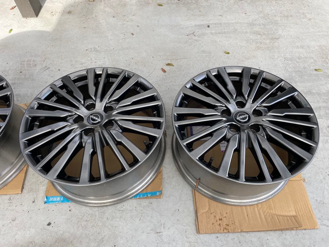 日産 e52 エルグランド　純正ホイール　18インチ